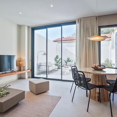 Sitges Spaces Garden Condo-2 Bedrooms, 2 Bathrooms, Garden Terrace, Near Center, Sleeps Up To 6- Monthly Rentals Only 外观 照片
