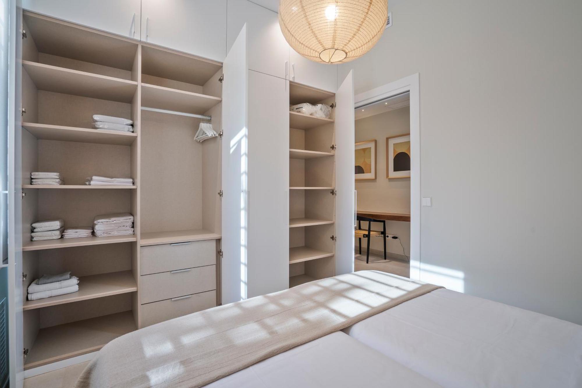 Sitges Spaces Garden Condo-2 Bedrooms, 2 Bathrooms, Garden Terrace, Near Center, Sleeps Up To 6- Monthly Rentals Only 外观 照片