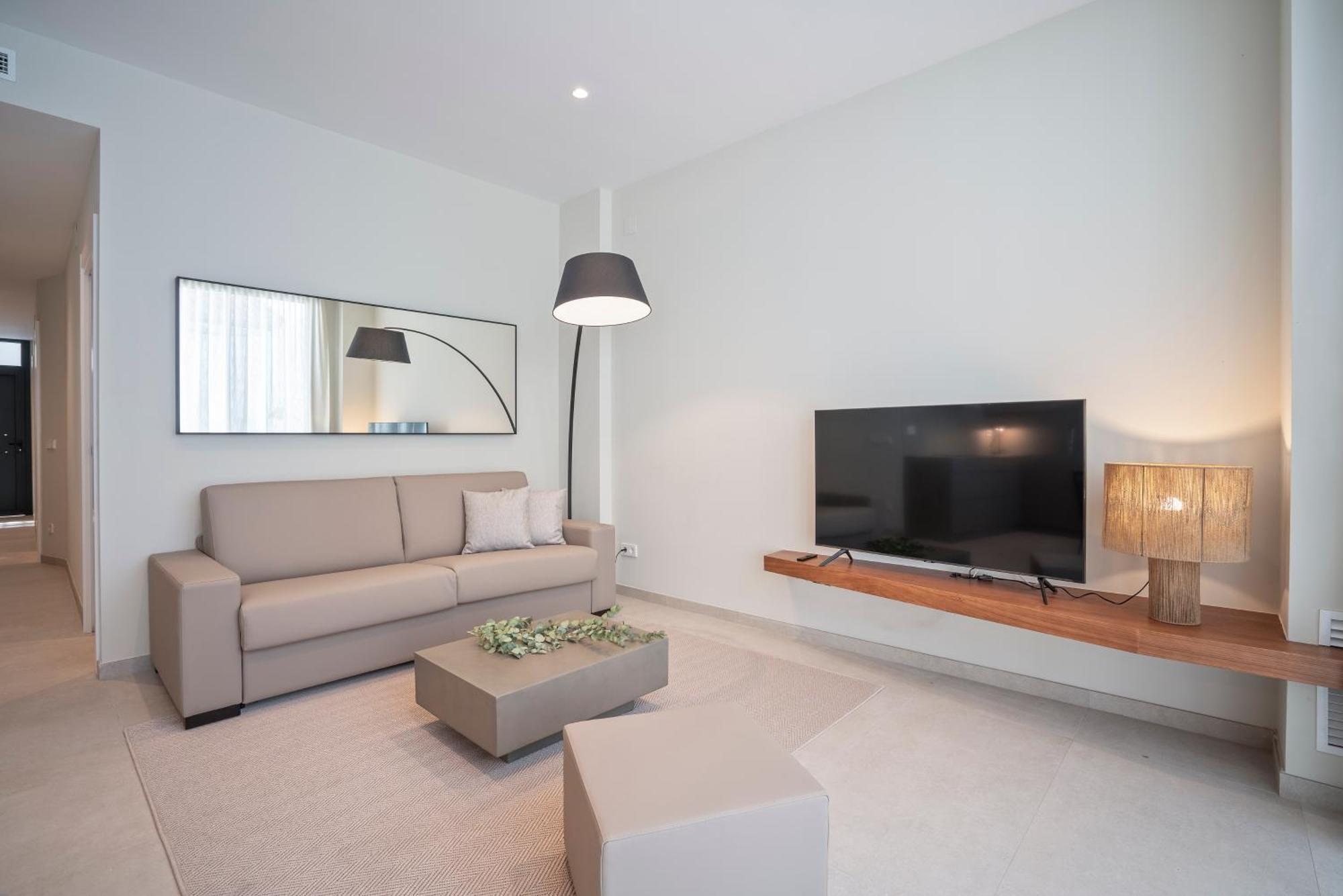 Sitges Spaces Garden Condo-2 Bedrooms, 2 Bathrooms, Garden Terrace, Near Center, Sleeps Up To 6- Monthly Rentals Only 外观 照片