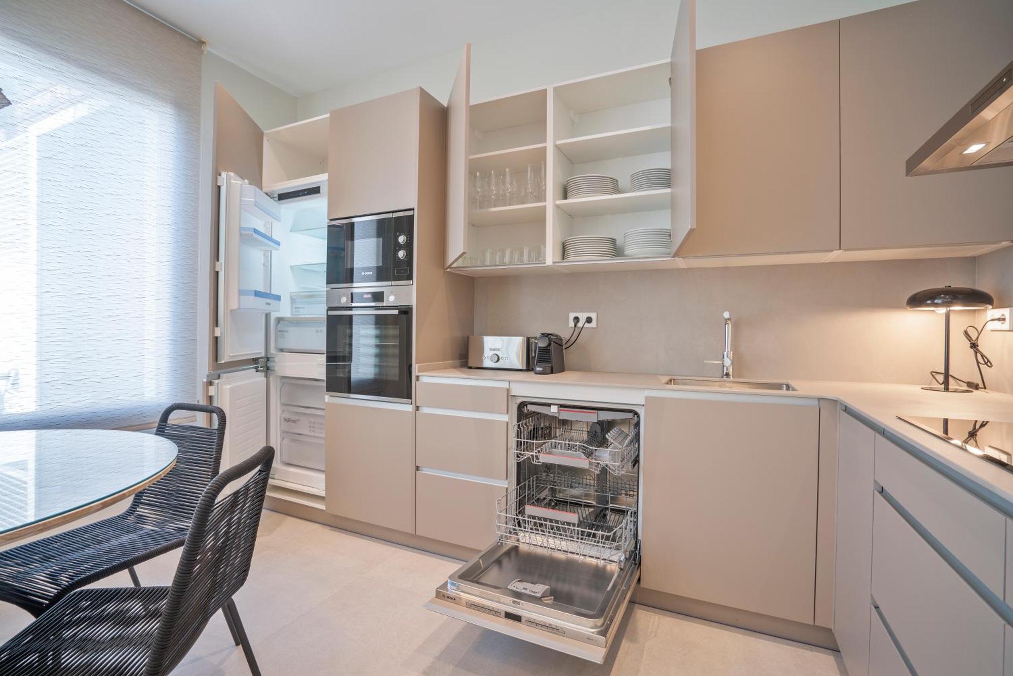 Sitges Spaces Garden Condo-2 Bedrooms, 2 Bathrooms, Garden Terrace, Near Center, Sleeps Up To 6- Monthly Rentals Only 外观 照片