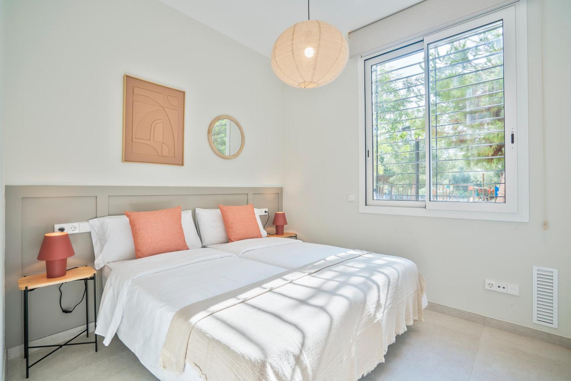 Sitges Spaces Garden Condo-2 Bedrooms, 2 Bathrooms, Garden Terrace, Near Center, Sleeps Up To 6- Monthly Rentals Only 外观 照片